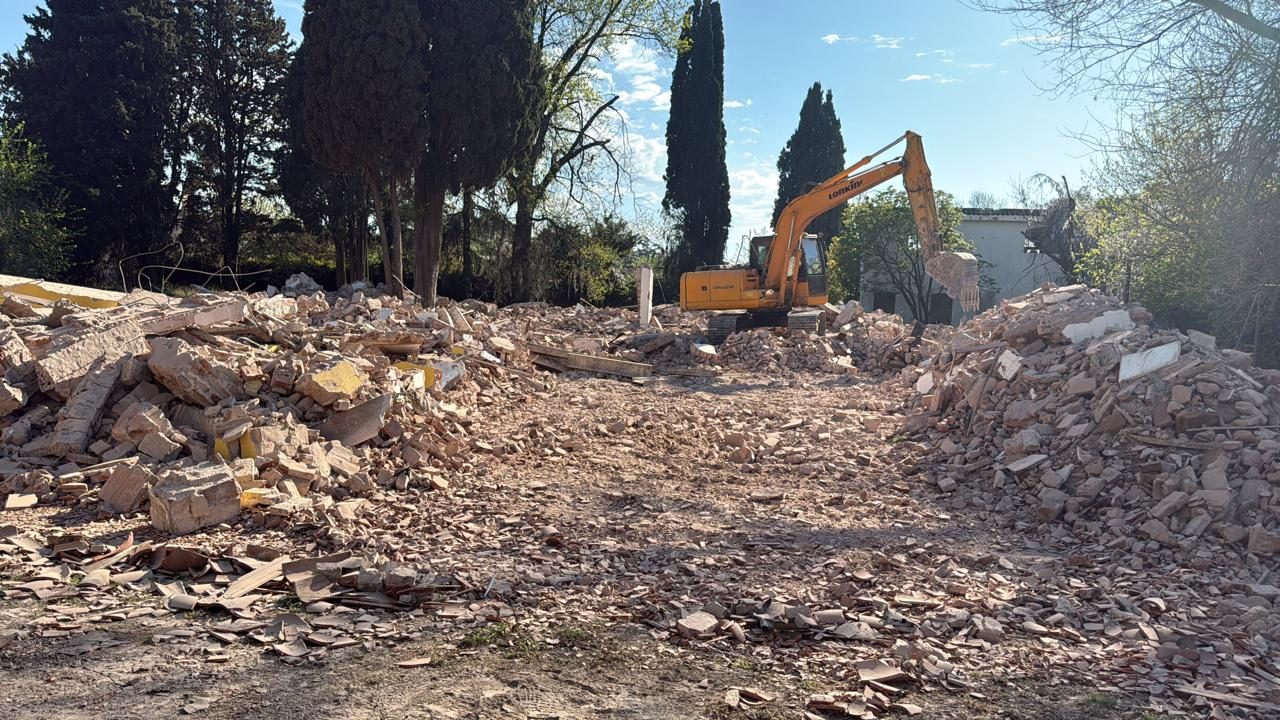 Demolición en curso